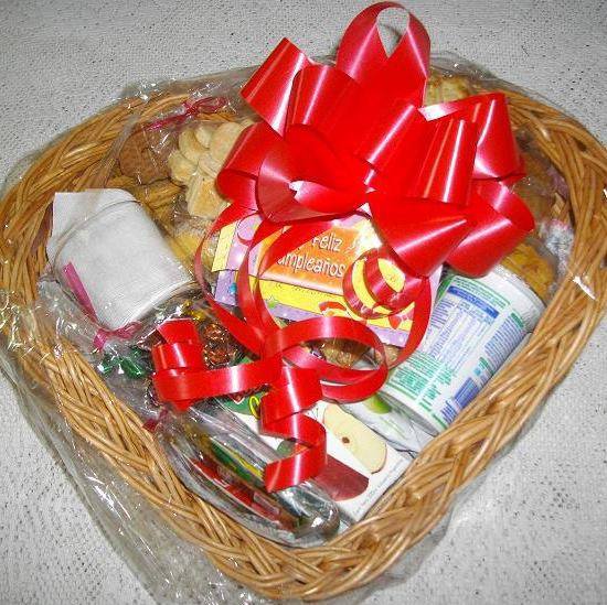 Canasto de regalo ajustado a presupuesto